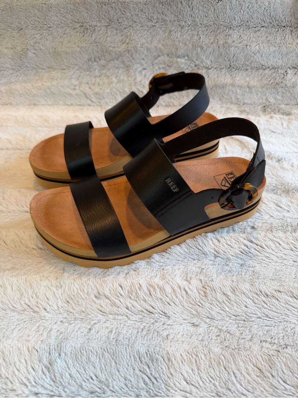 Reef Vista Hi Buckle - Picture 2 of 14